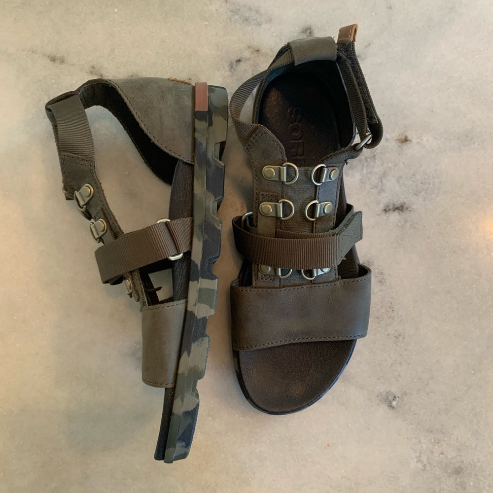 SOREL Green Camo Torpeda Carly Leather Sandals  7